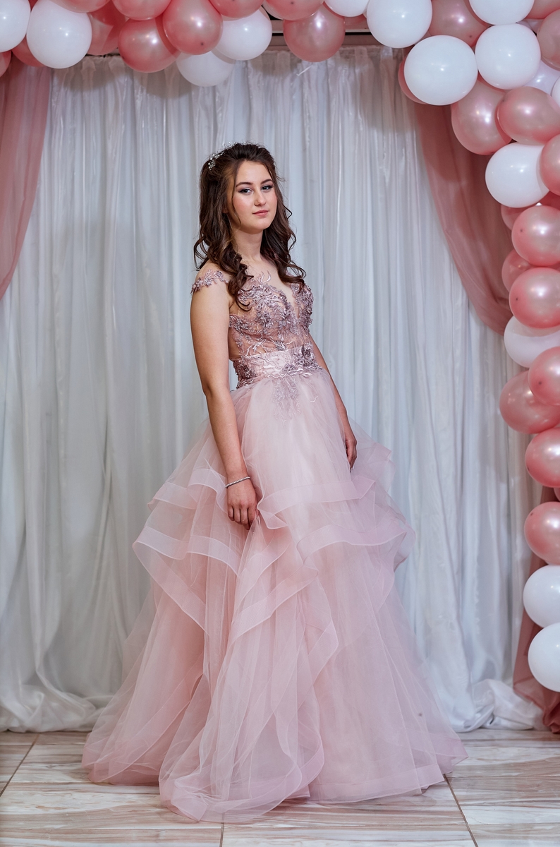 001 Айлис бал